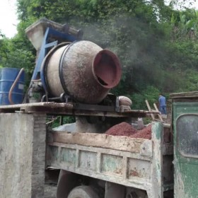 云南市怒江州彩色生態(tài)透水混凝土  地坪云南市怒江州彩色透水混凝土道路 透水混凝土施工價格 彩色透水混凝土材料生產(chǎn)廠家   壓?；炷敛牧蠌S家