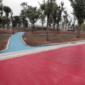 安陽市  彩色透水混凝土地坪 透水混凝土路面材料生產(chǎn)廠家 歡迎到廠參觀