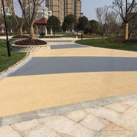 玉林市 彩色強(qiáng)固透水混凝土 操場彩色混凝土 生態(tài)透水混凝土 透水路面 廠家報(bào)價